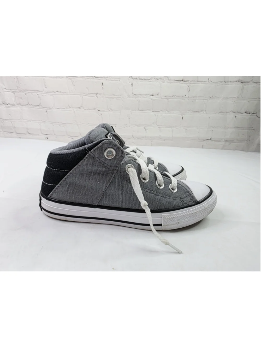 Chuck Taylor All Star Axel Mid Casual Sneakers Gray/ Black Kids Size 1